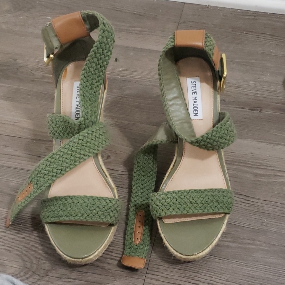 Green tan and brown wedges